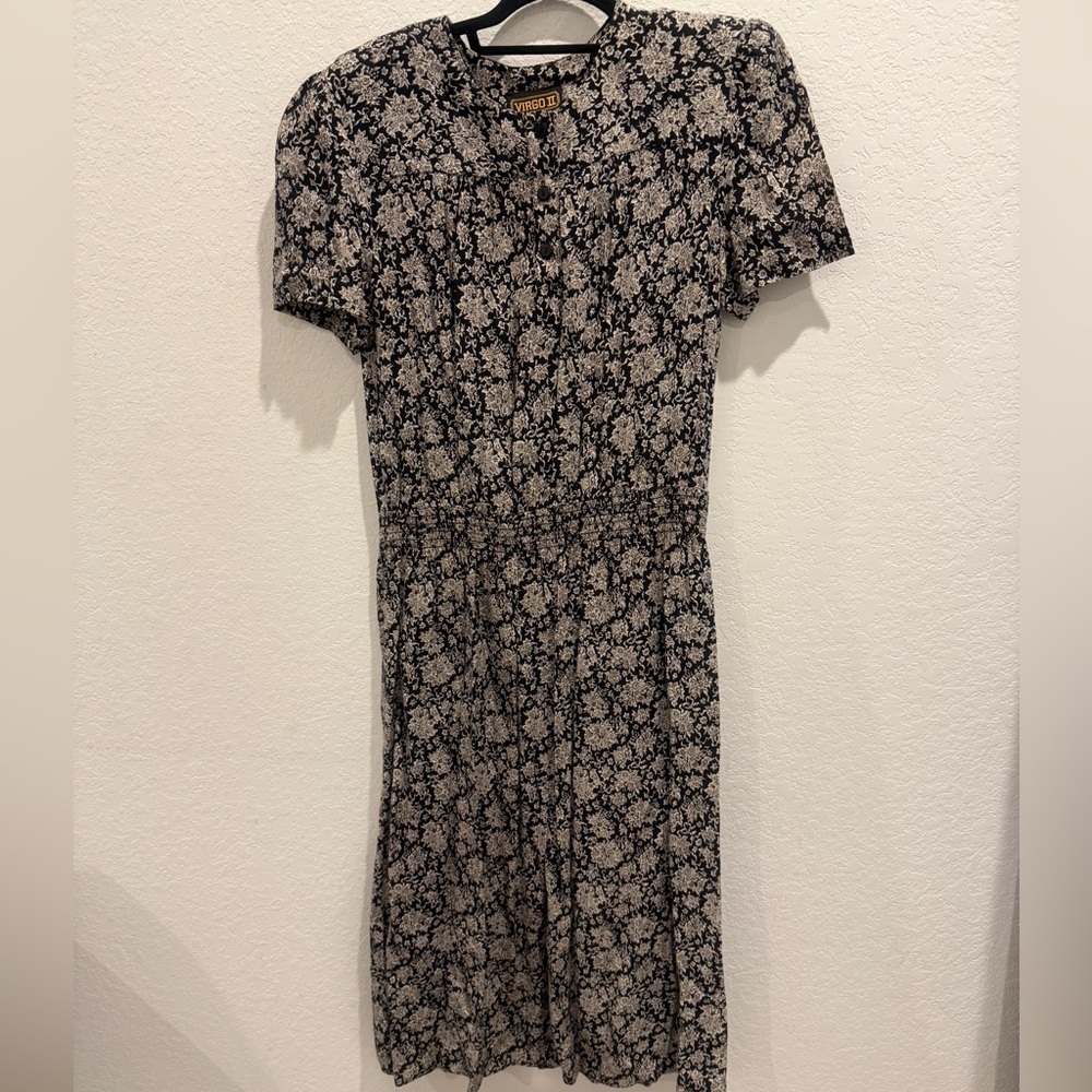 Virgo Cream Sheath Dress with Puff Sleeves